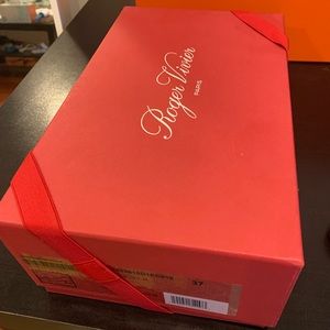 Roger Viver empty shoe box